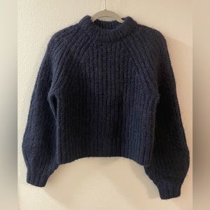 H&M crew neck alpaca sweater size XS